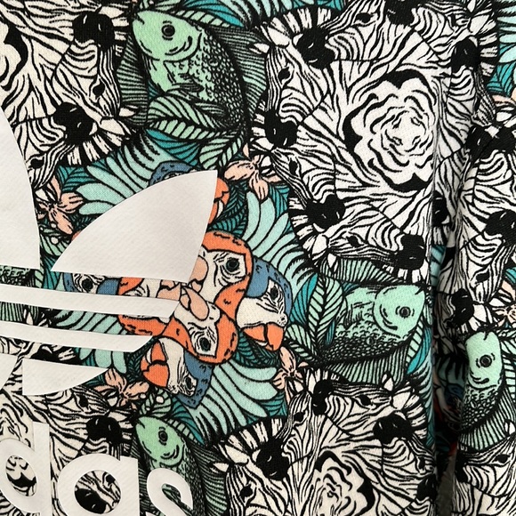 Adidas hoodie kids size - Picture 2 of 3